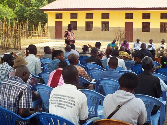 Monsieur Freddy MASAKIDI, Chargé du Programme, le présentant brièvement Monsieur Freddy MASAKIDI, Chargé du Programme, le présentant brièvement