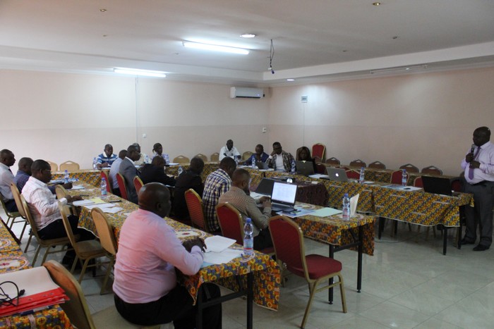 Urgence-dveloppement-Salle-e18