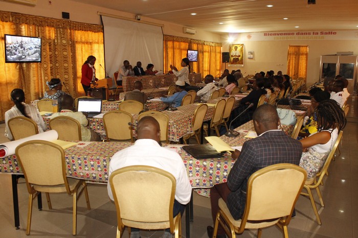 vih-stigmatisation-Salle-79b