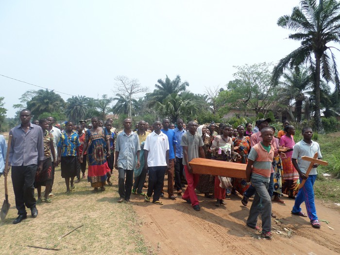 Kakenge-enterrement-387