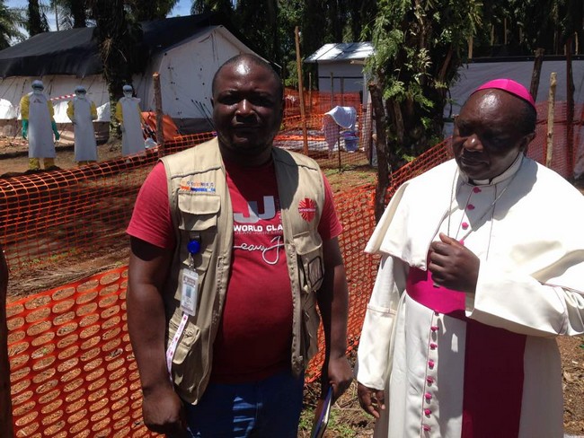 Bofoe-et-Mgr-Sikulu-39d