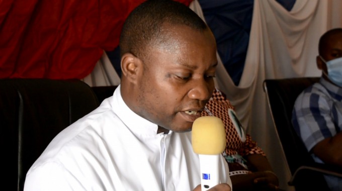 Bunia-Directeur-Mgr-Justin-Zanamuzi-c39