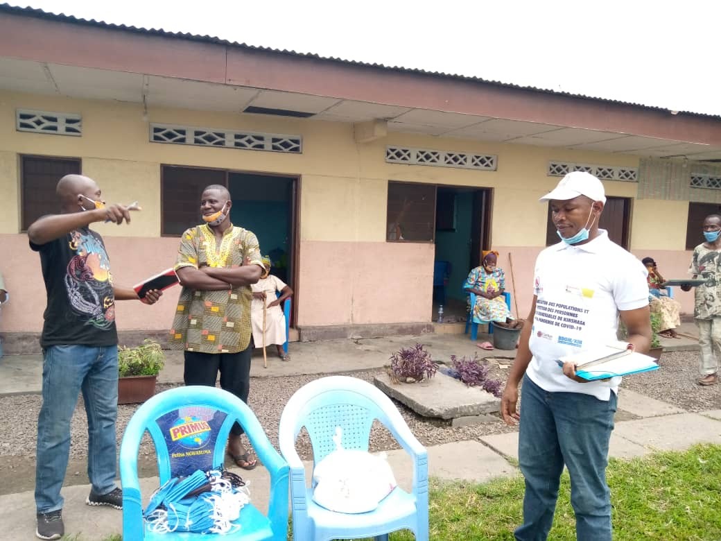 Covid19-vieillards-Kinshasa-287