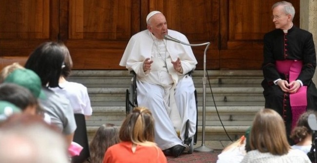 Papa-annulle-sa-visite-en-RDC-5fe