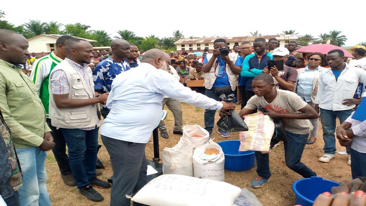 Mbujimayi_Tudikolela_outils_aratoires_semaine-de9