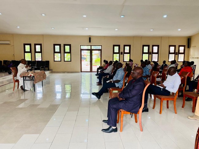 Rcollection_Paques_2023-e13