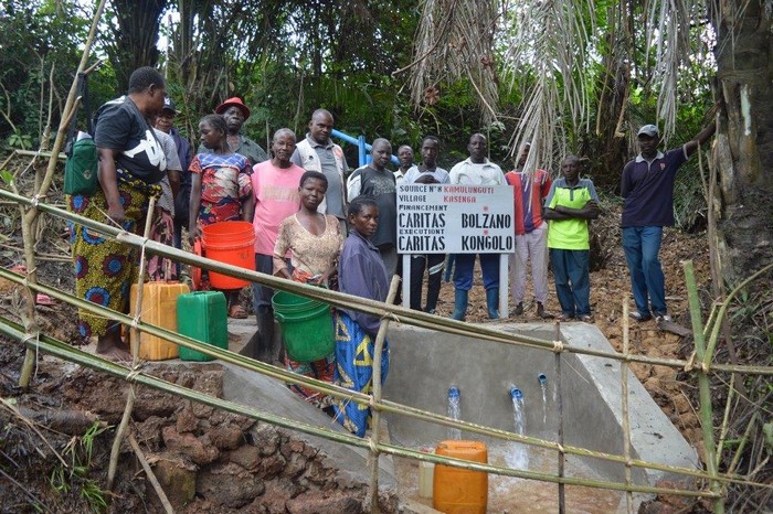 Kongolo_apport_source_local_famille-a9f