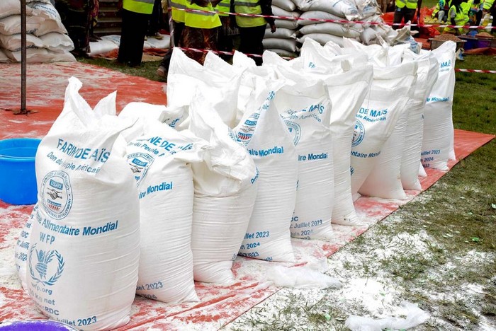 Des sacs de farine de maïs prêts à être distribués aux déplacés de guerre en zone de santé de Oicha. 