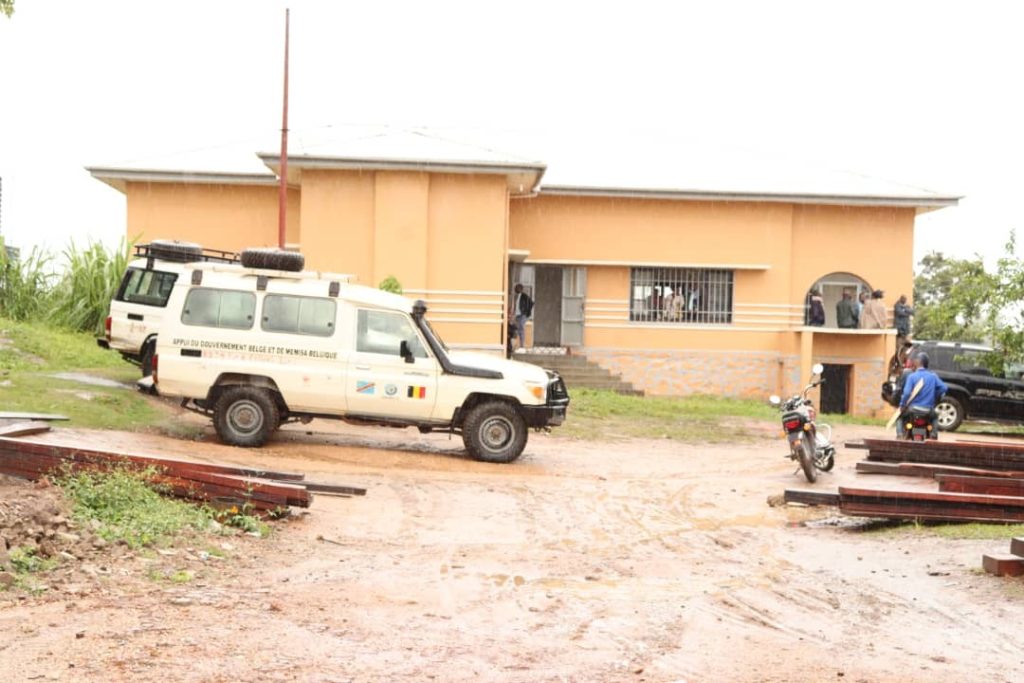 Bunia_bureaux_provisoires-727