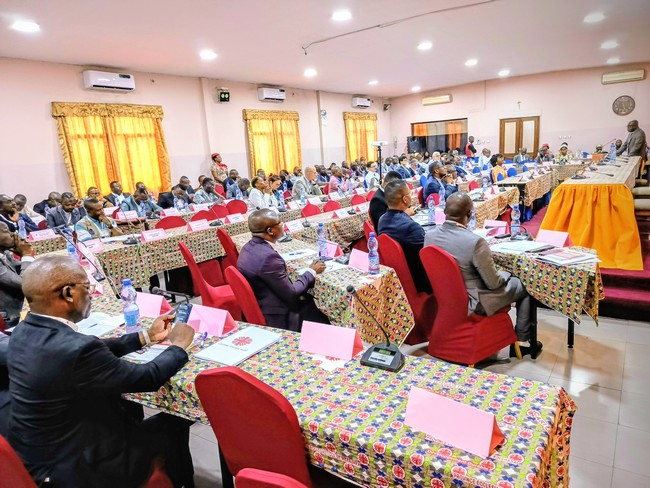 Cloture_5eme_Forum_salle-da5