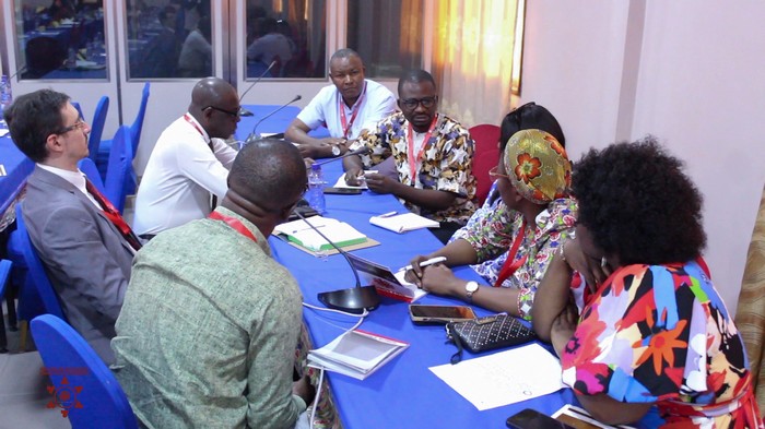 Table Ronde Carrefour